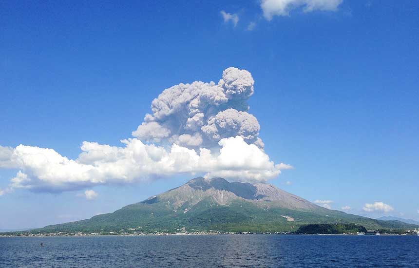 鹿児島縣史全巻90000円 鹿児島縣史全巻90000円